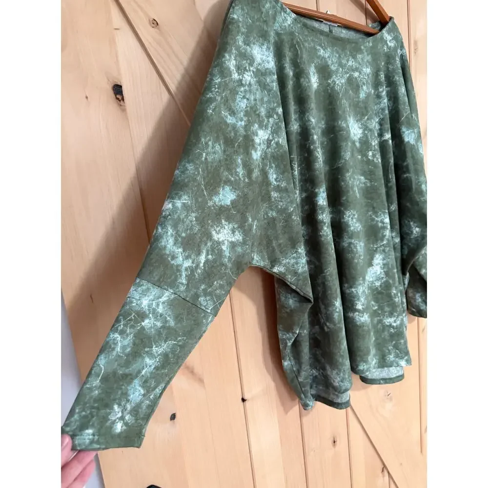 LulaRoe | NWT Green Tie Dye Linda Bat Wing Dolman Top | Size 3XL (24-26)